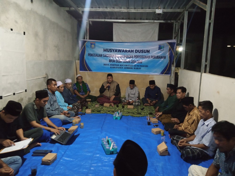 Musyawarah Dusun Hari Ke-2: Bersama Masyarakat Dusun Jeringo Limbungan Membahas Perubahan RPJM Desa